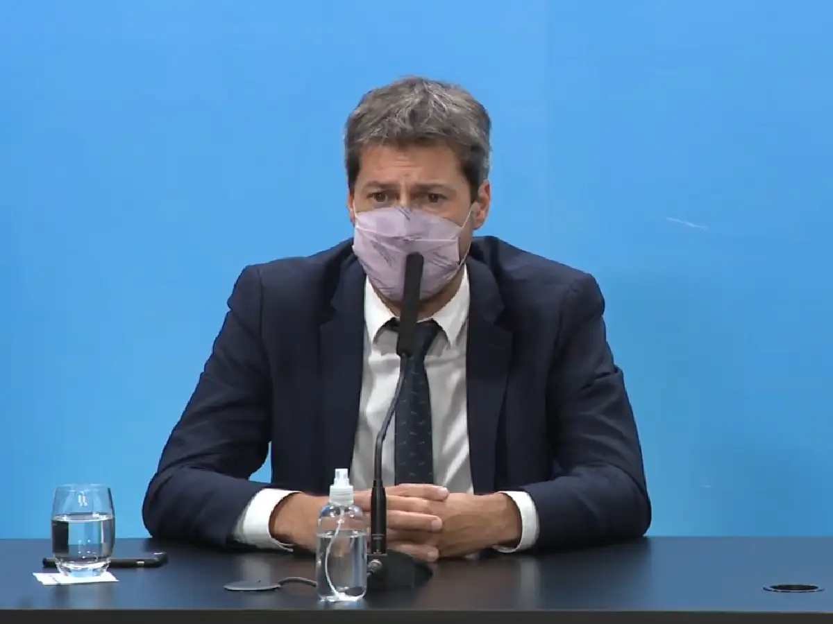 Lammens: "En septiembre vuelve el público a las canchas"
