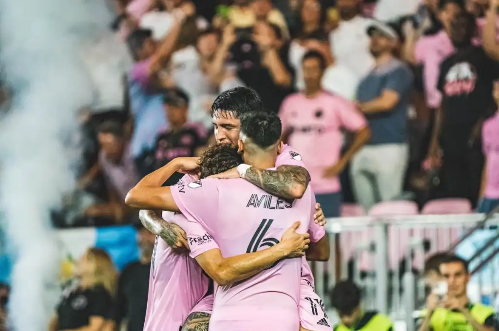 "Las Garzas" aplastaron 4-0 a un rival directo y se acercaron cada vez más a los Playoffs