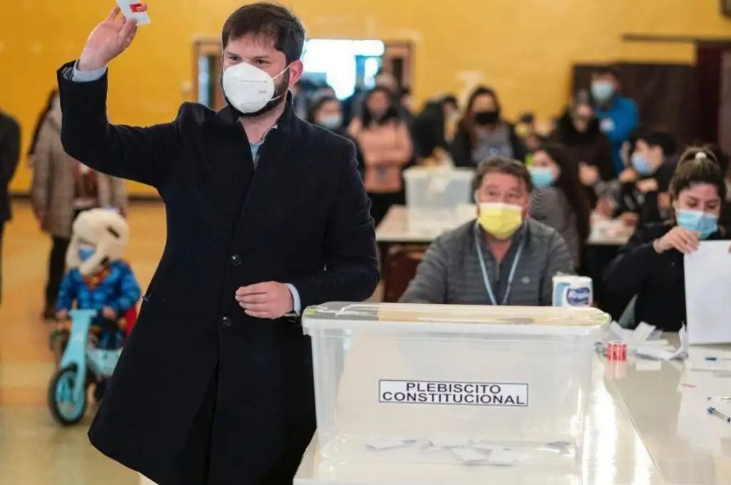 Cerró la votación del plesbicito para reformar la Constitución de Chile