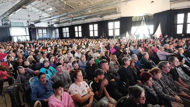 Más de 6000 fieles fueron a ver a Leda