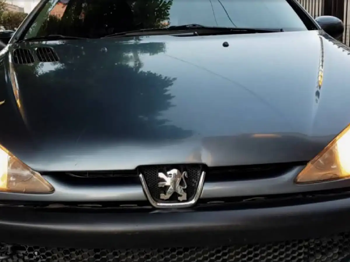La historia detrás del video del auto que “Se vende solo”