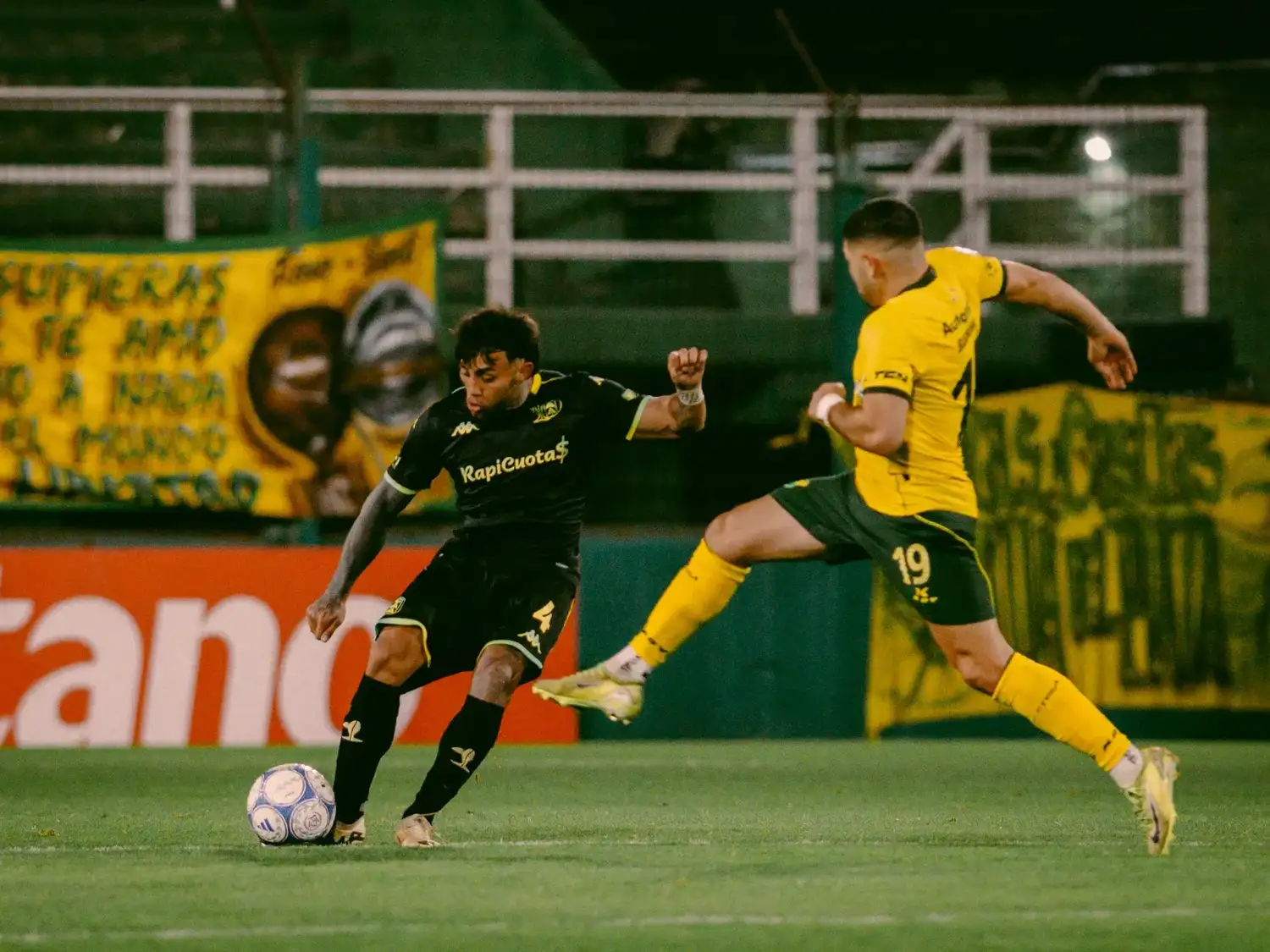 Aldosivi se llevó un punto en su debut en el Clausura tras igualar con Defensa y Justicia