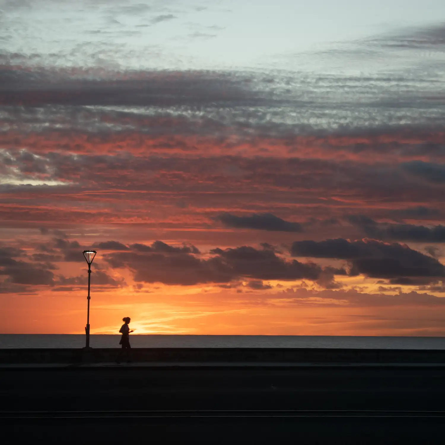 Domingo más cálido en Mar del Plata: sube la temperatura y vuelven las ráfagas por la tarde