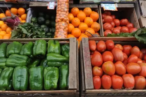 Productores dicen que no deben controlar las verduras