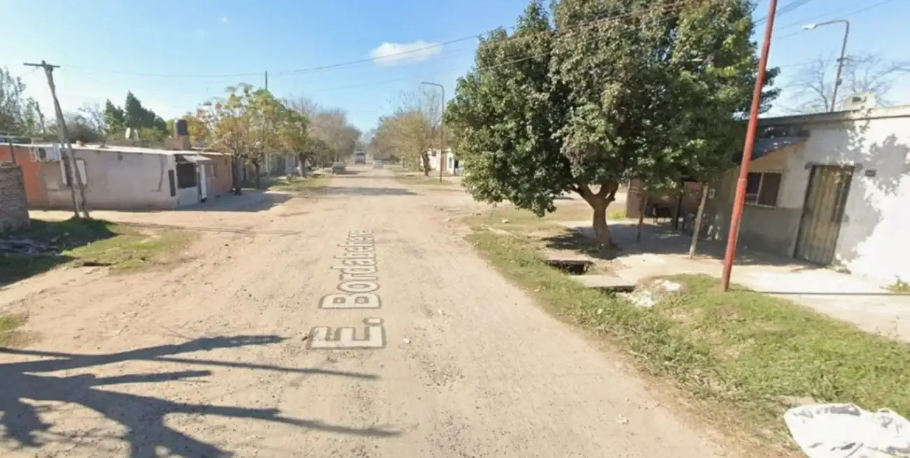 Un cuerpo calcinado fue encontrado dentro de un pozo en Santa Fe luego de que una persona percibiera un fuerte olor en la zona.