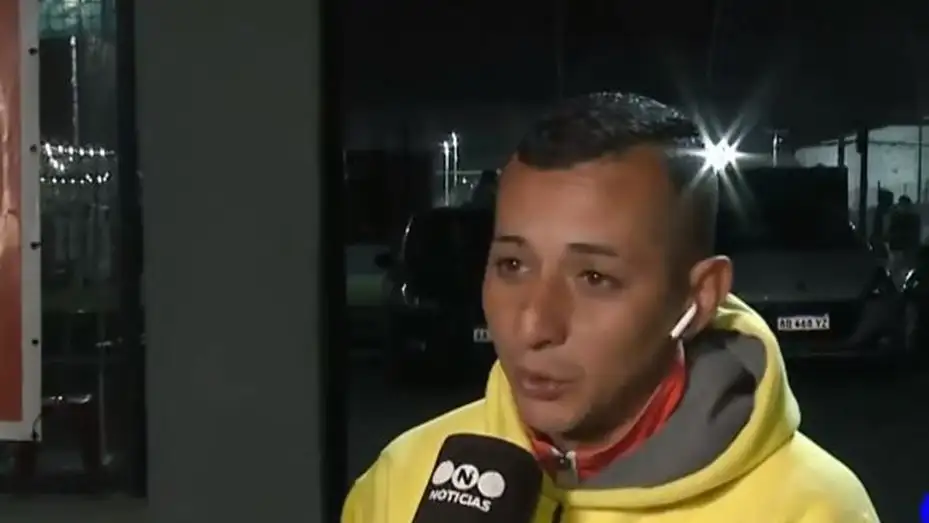 Ariel Paniagua, recibió una trompada y una patada en la cabeza que lo desmayó.