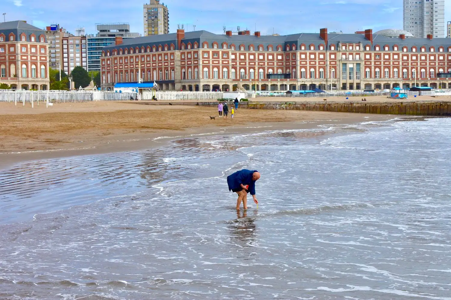 El mar de la ciudad supera los requisitos de bañabilidad establecidos tanto en la normativa provincial como en los lineamientos europeos y de los Estados Unidos.