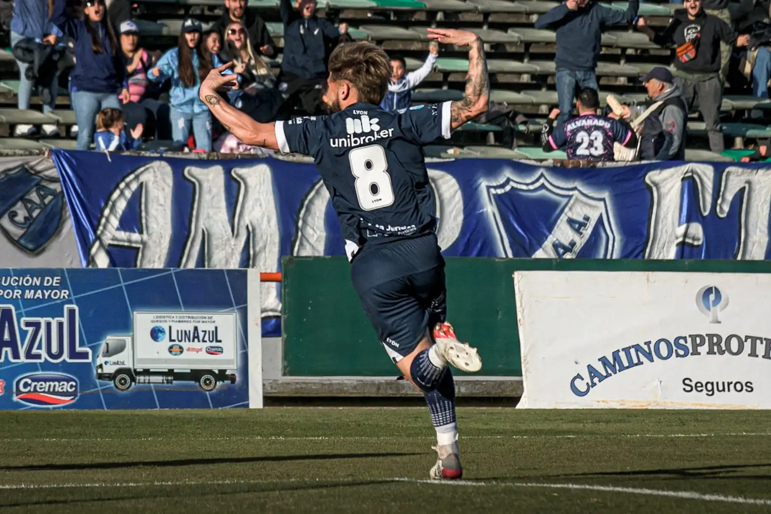 Alvarado logró un valioso y oportuno triunfo