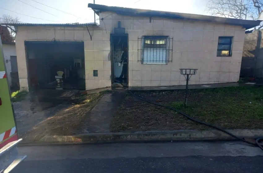 Incendió la casa en que se hospedaba y fue capturado a las pocas cuadras