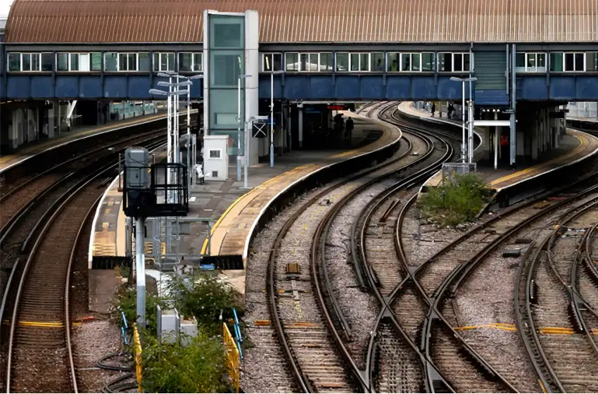 Nuevas huelgas paralizan casi la totalidad del transporte público en Londres