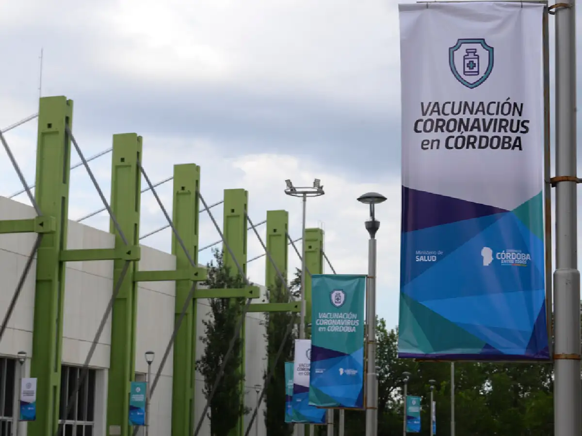 En un día, se vacunaron en Córdoba 1.785 personas 