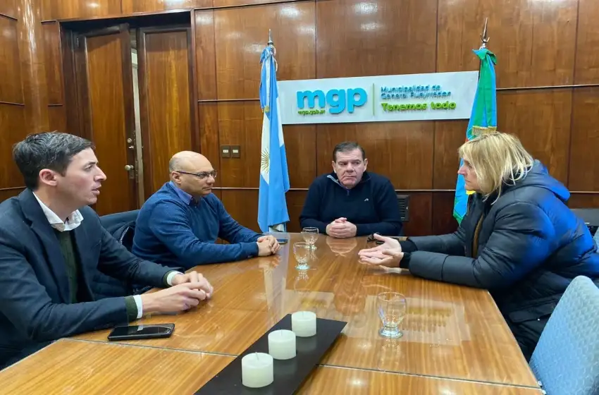 Reunión de trabajo entre el intendente de Balcarce y Montenegro