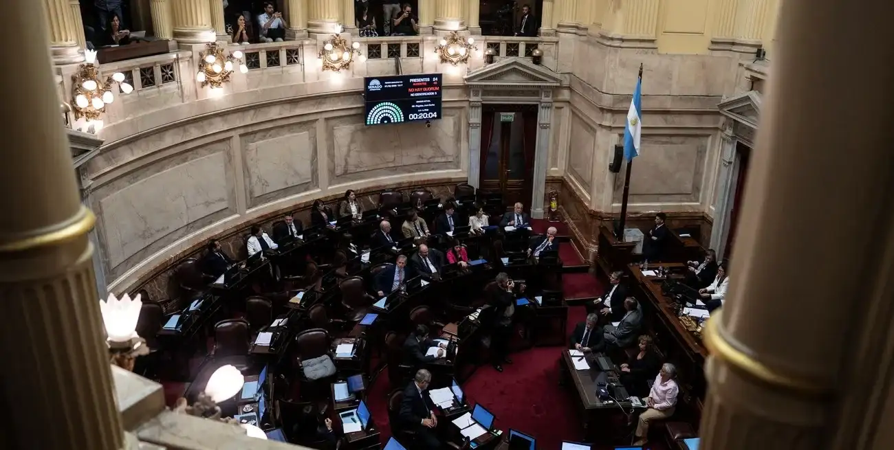 El oficialismo enfrentará una sesión clave con concesiones en la reforma del Banco Central y reclamos de las provincias por la quita de subsidios por Zona Fría. Foto: Archivo / Xinhua / Martín Zabala.