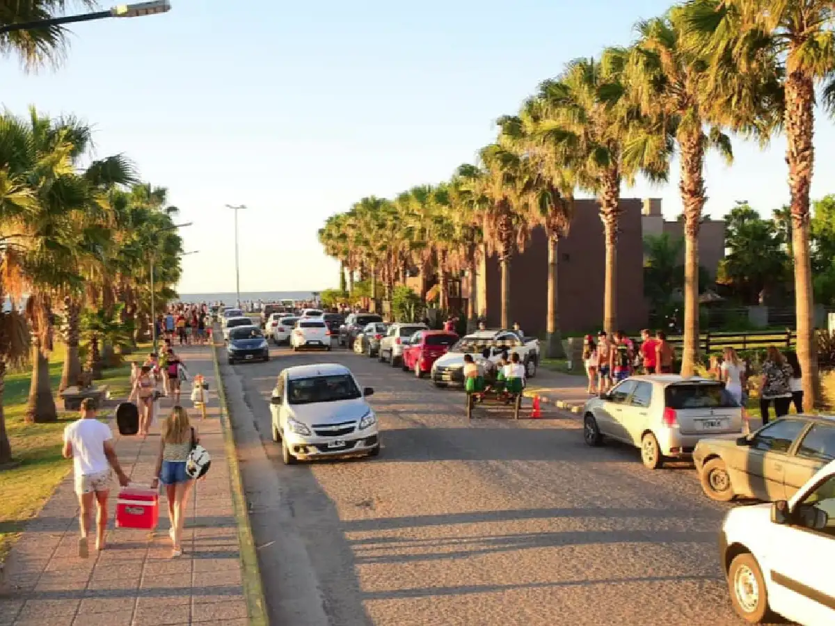Temporada en marcha en Miramar: ocupación plena el fin de semana largo         