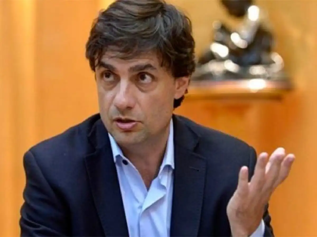 "La deuda no es impagable" y "no hay que salir corriendo a renegociarla", aseguró Lacunza