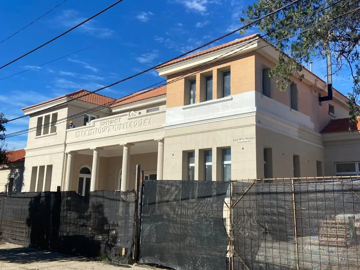 Los trabajos siguen firmes para la recuperación del centenario edificio.
