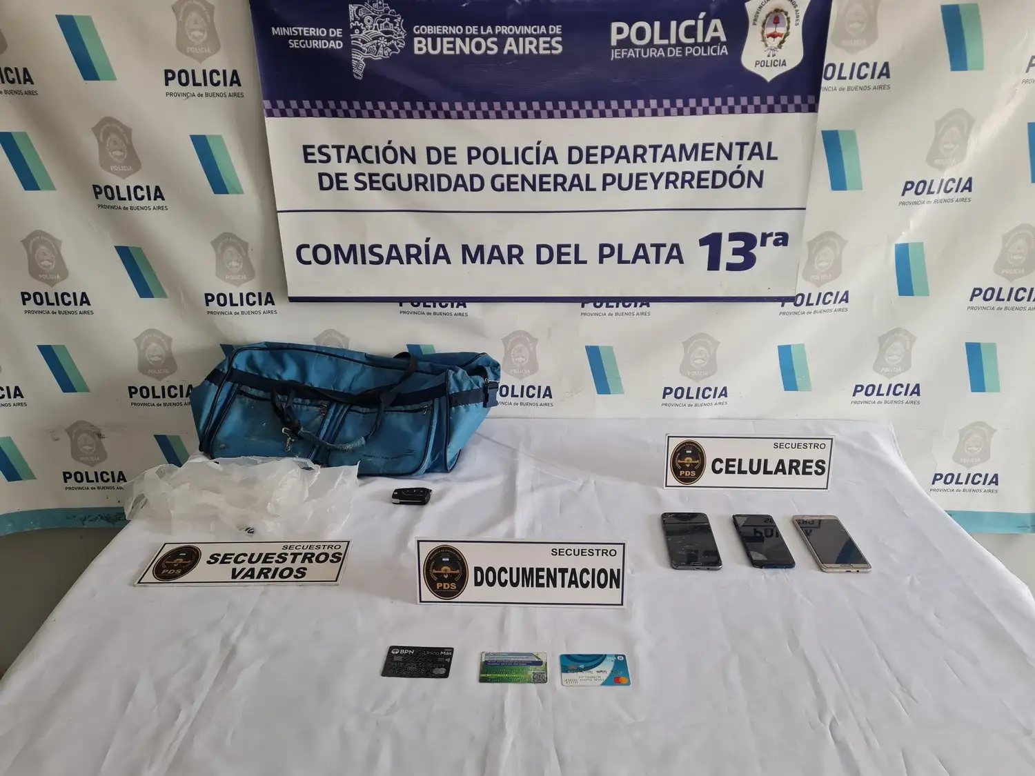 Dos viviendas fueron allanadas hoy en el marco de la investigación y secuestraron diversos objetos.