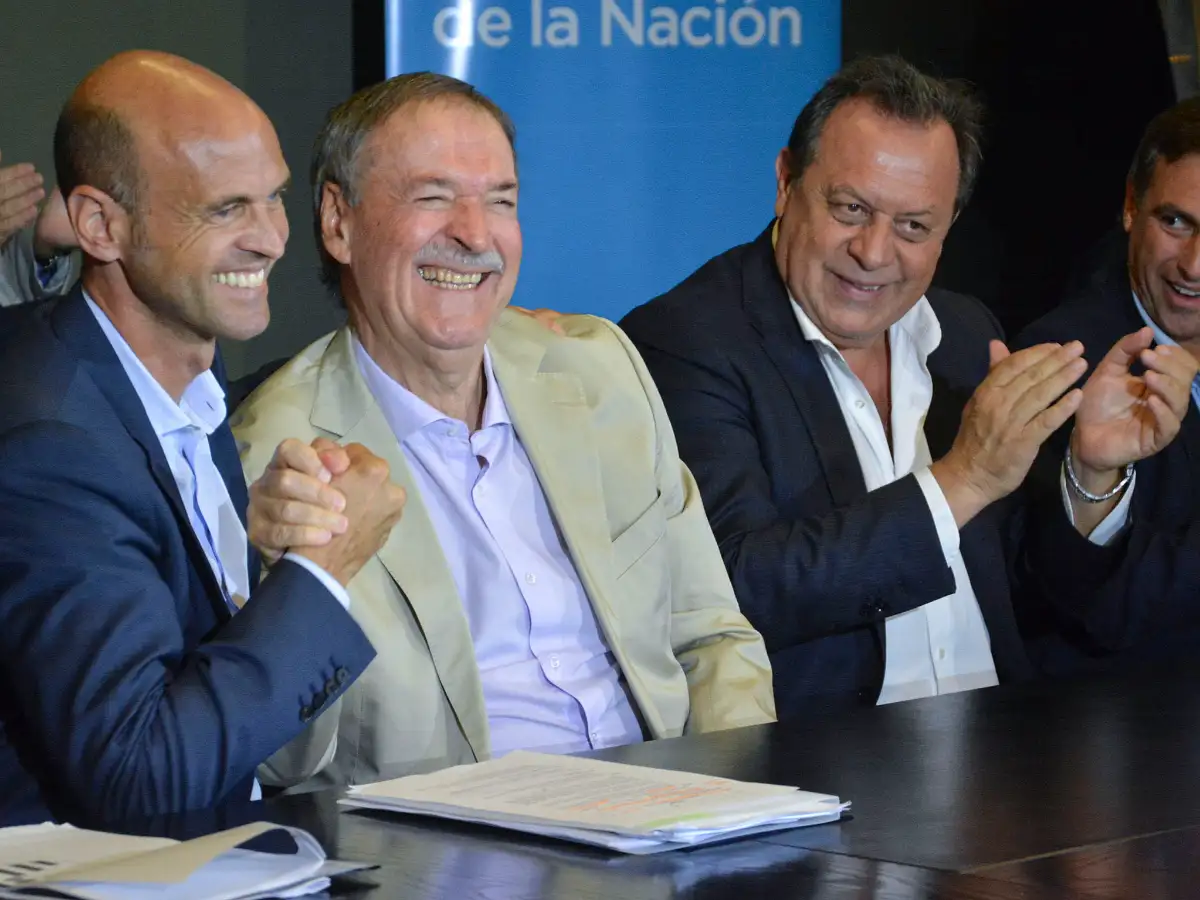 Lanzaron en Córdoba un plan para duplicar la cantidad de pasajeros aéreos para 2020