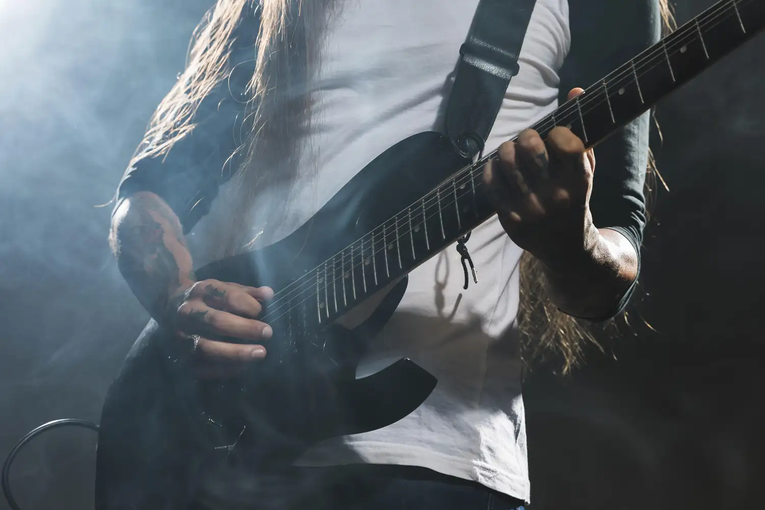 Llega un finde con mucho metal rock  y música retro