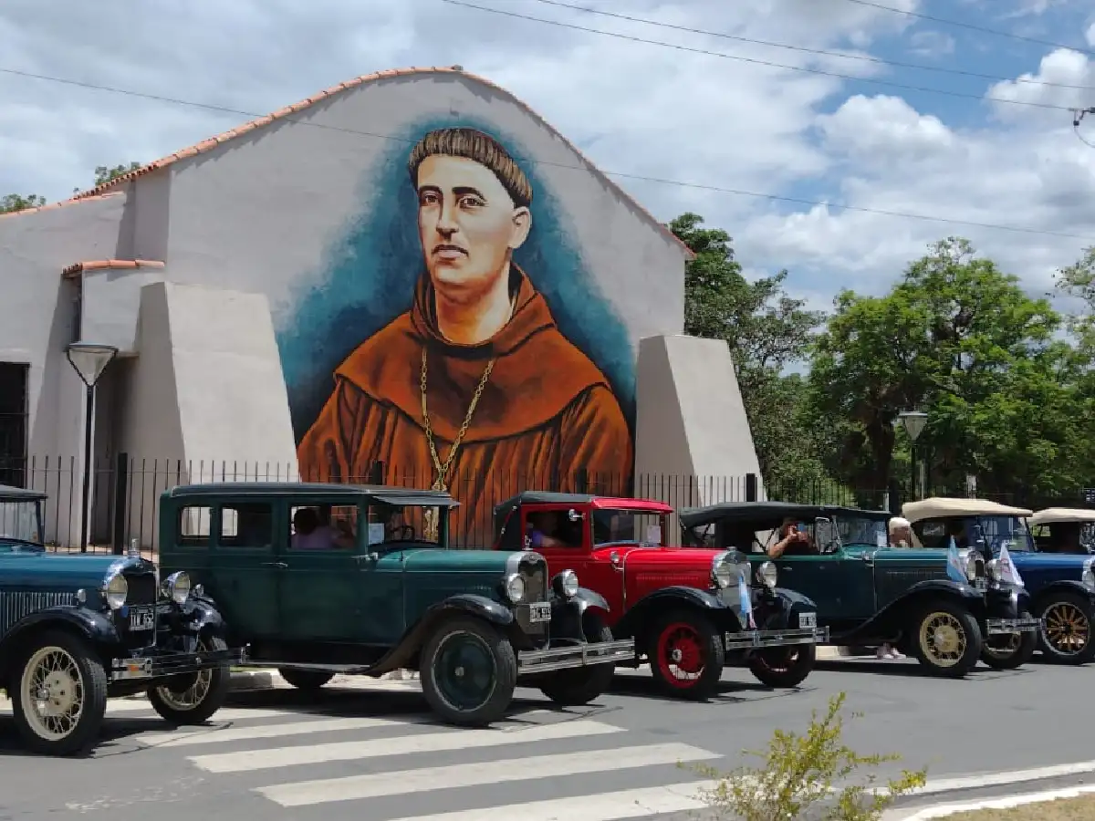 Salieron por los caminos subidos a su pasión 