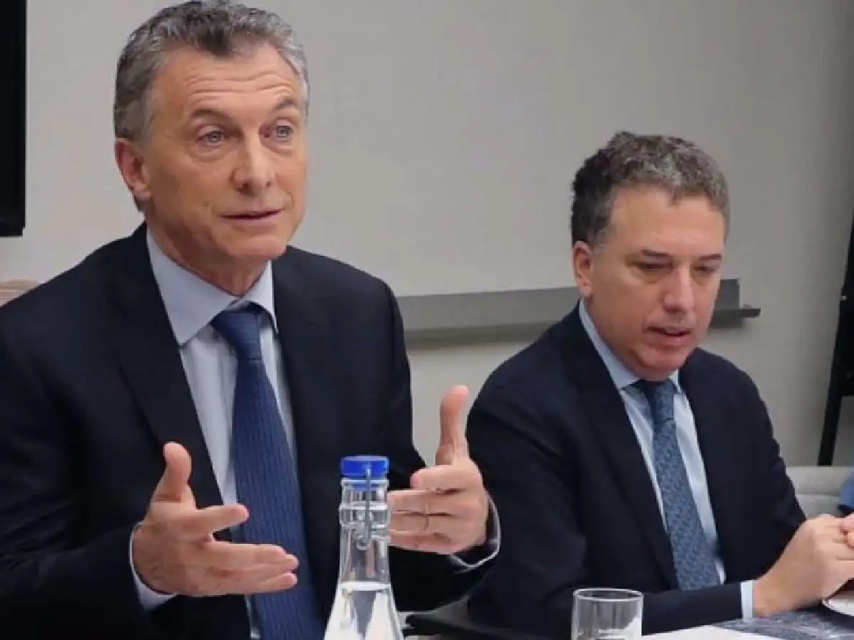 De regreso en Buenos Aires, Macri se reúne con el gabinete