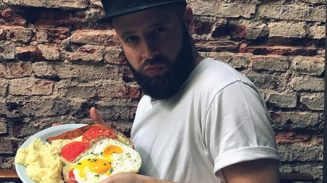 Ramita, el youtuber que hizo de la comida “bajón” un culto