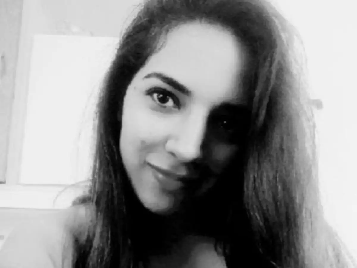 Un joven le pegó cuatro tiros a su ex delante de los hijos