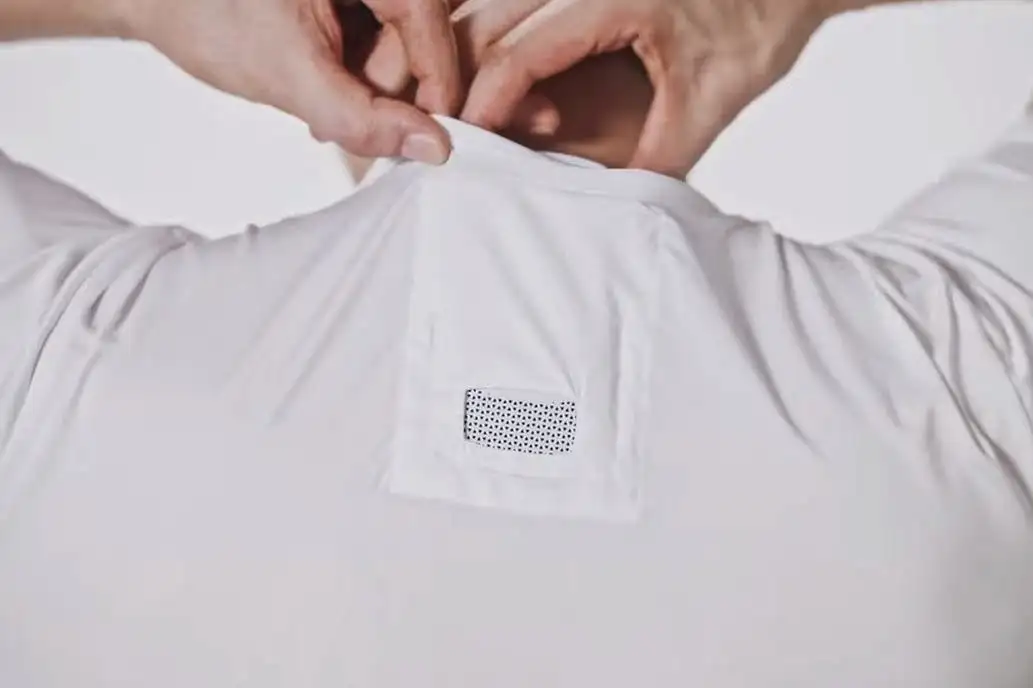 Camiseta con aire acondicionado 