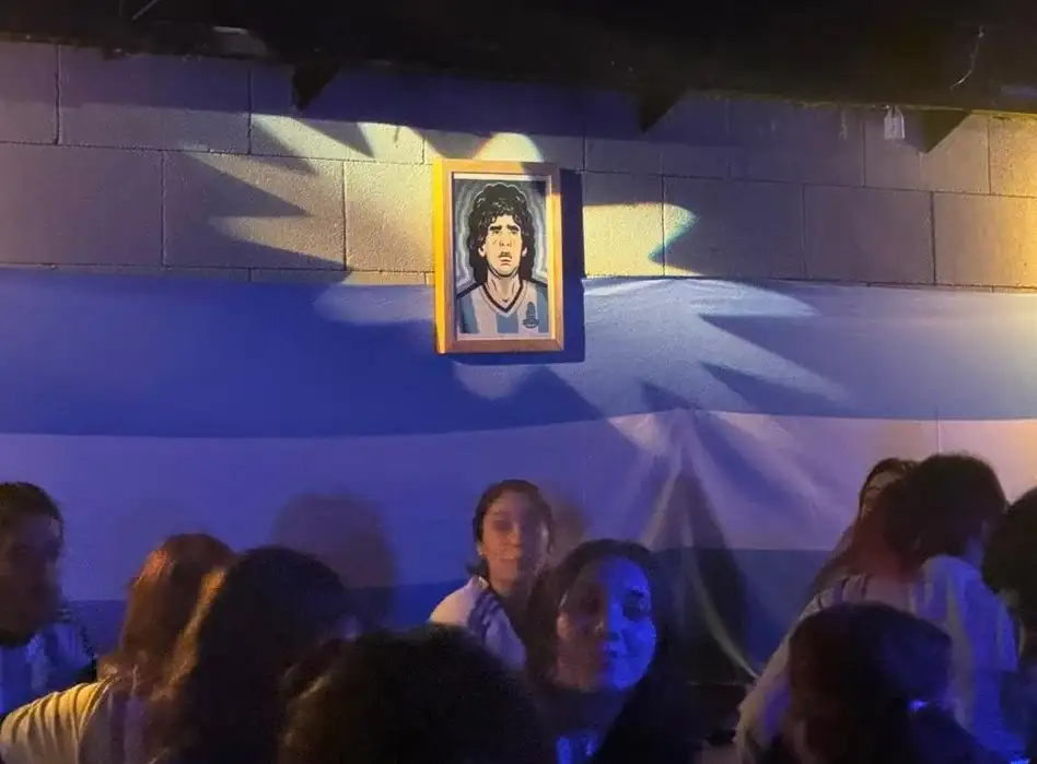 El evento contará también con la transmisión del partido en pantalla gigante.