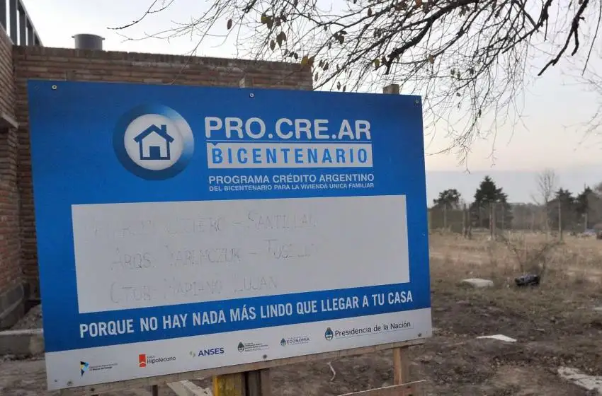 Procrear: crecen los problemas de beneficiarios por la suba del dólar