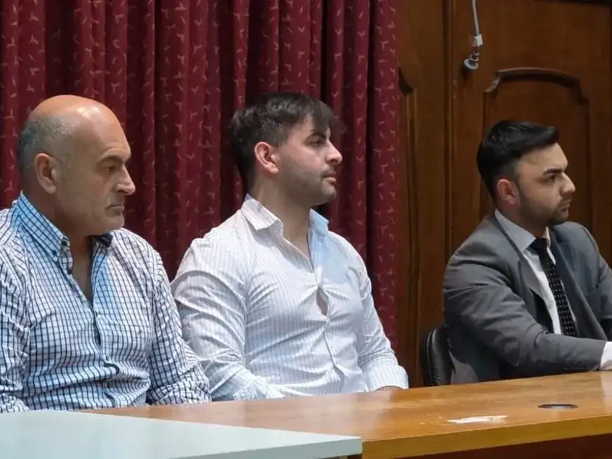 Impusieron penas en suspenso a Sola y su hijo.
