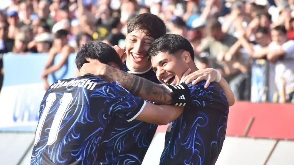 Argentina va por las semifinales ante Venezuela