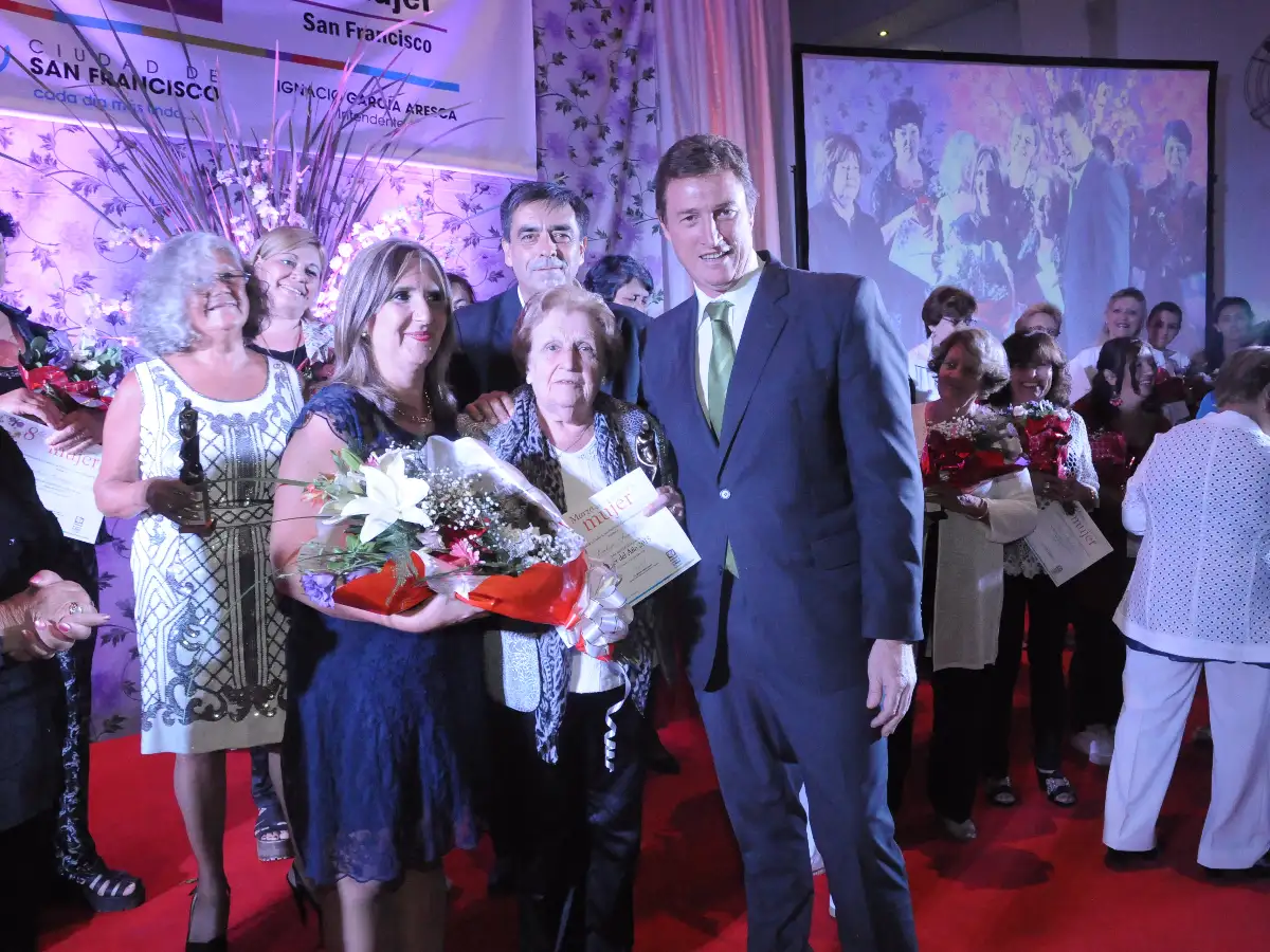 Hasta mañana se podrá nominar para la distinción Mujer del Año  