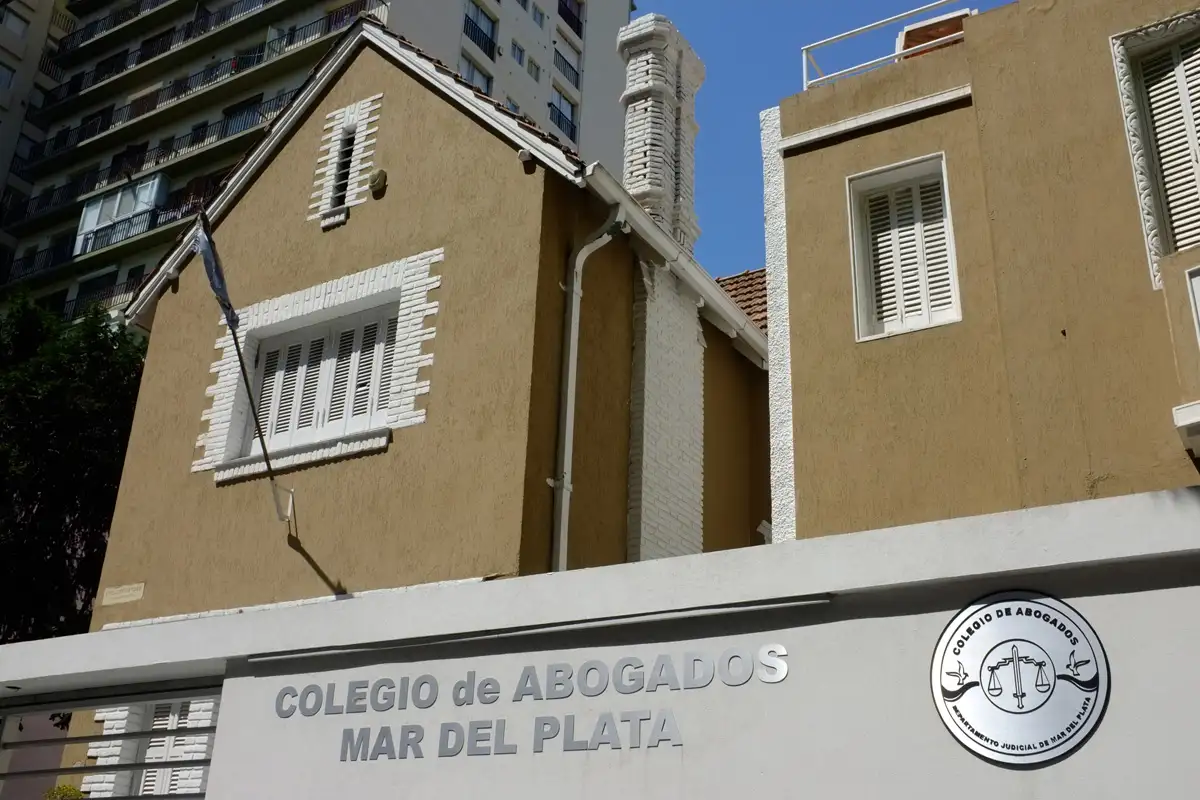 Abogados: “Estamos preocupados por el silencio del gobierno y analizamos medidas”