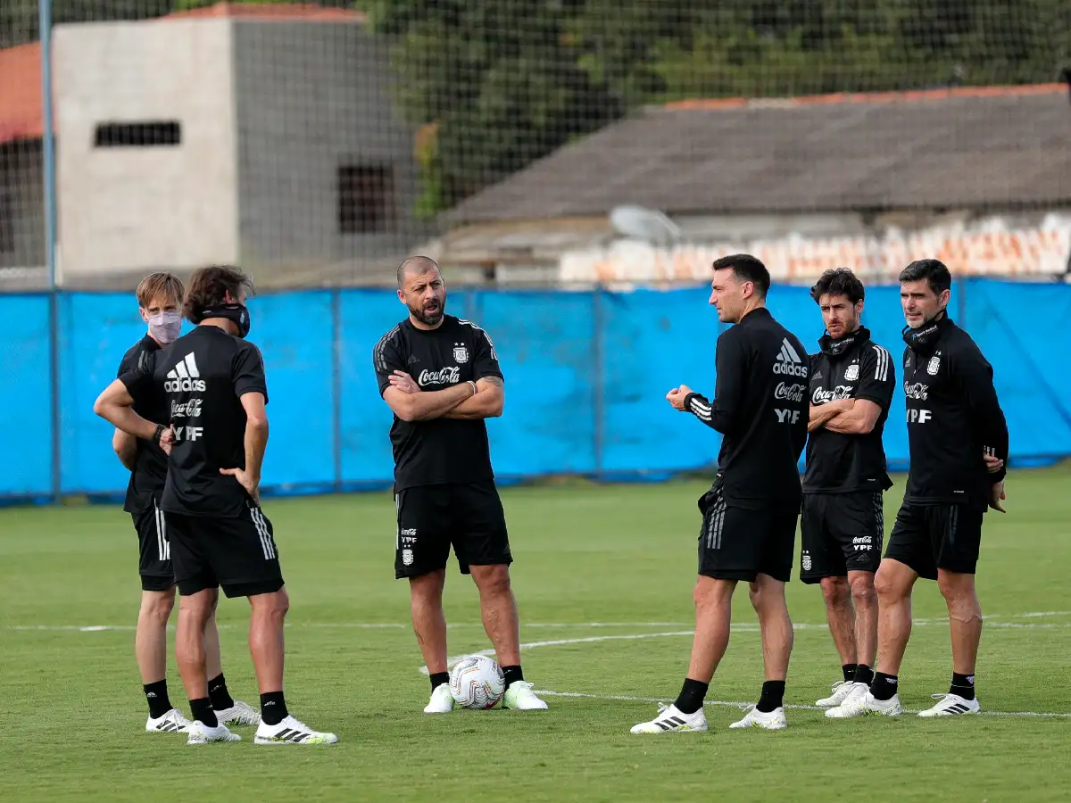 Scaloni: "Paraguay es un rival muy incómodo, sabe a lo que juega"