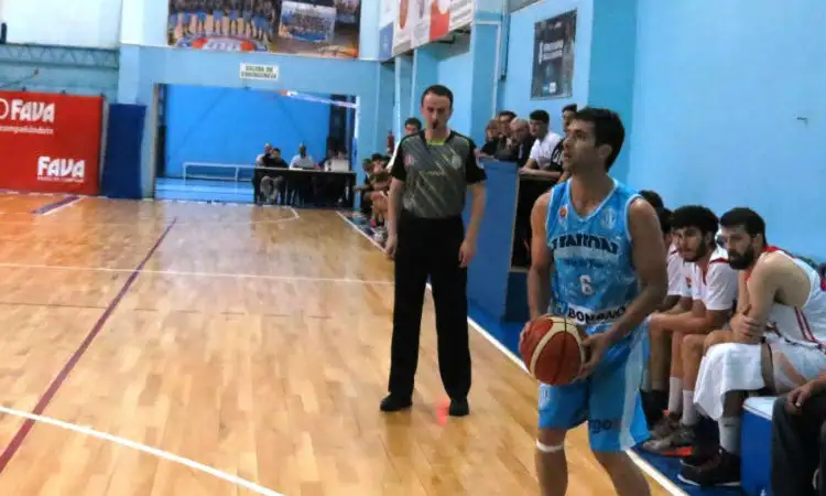 “Nacho” Fernández, el guía de Unión en el Torneo Federal