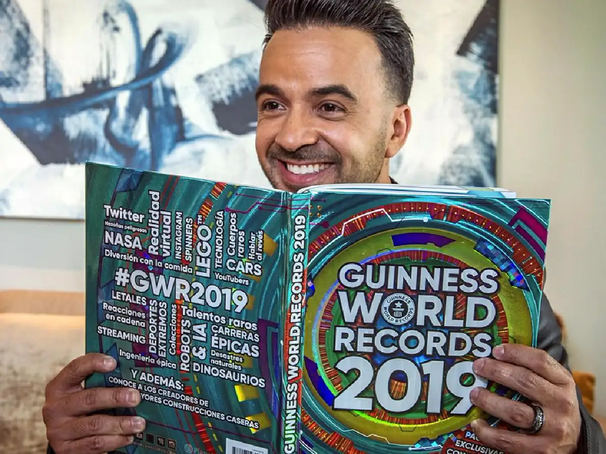"Despacito" le dio a Luis Fonsi siete récords Guiness 