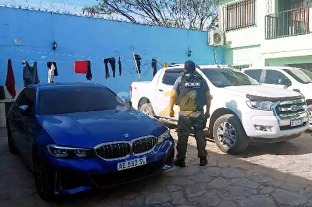 Allanaron la casa de intendente salteño: autos de alta gama, dólares y euros