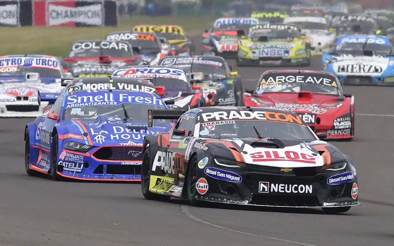 Christian Ledesma debió abandonar a 5 vueltas del final. (Foto: Guillermo Cejas)