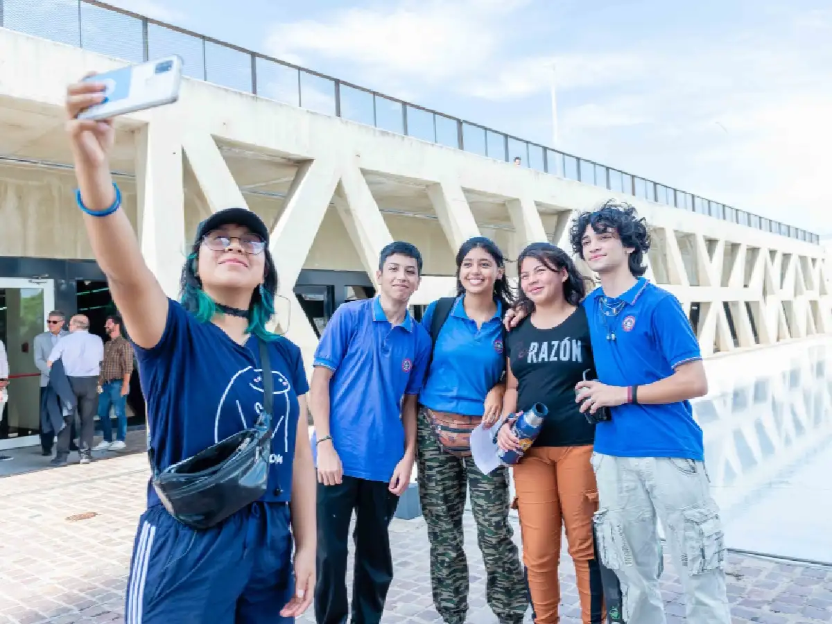 Ya son más de 12 mil los estudiantes se inscribieron en el programa de internet gratuito