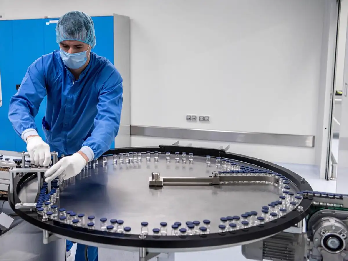 Anuncian el comienzo de la producción nacional del componente 2 de Sputnik V