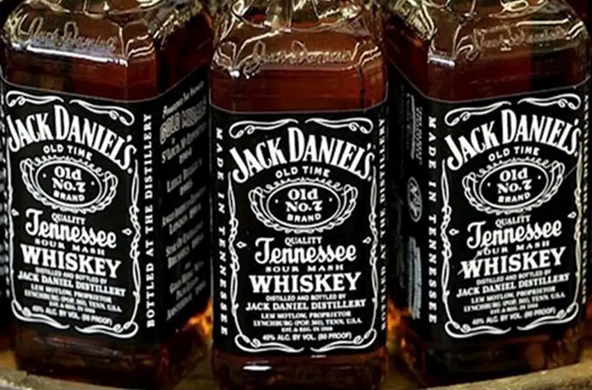 Lo atrapan cuando se robaba dos botellas de reconocido whisky