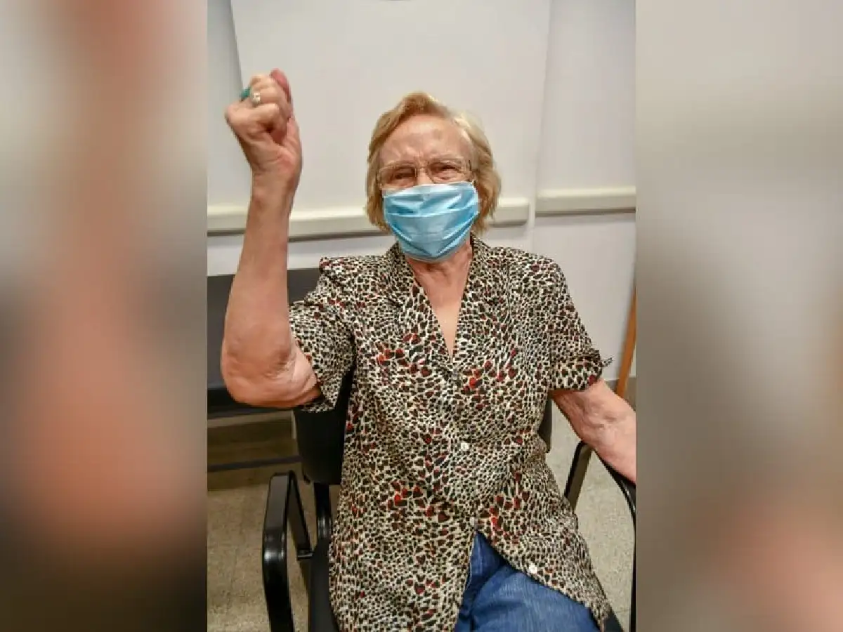 Una mujer de 90 años es la vacunada contra el coronavirus un millón en la Argentina
