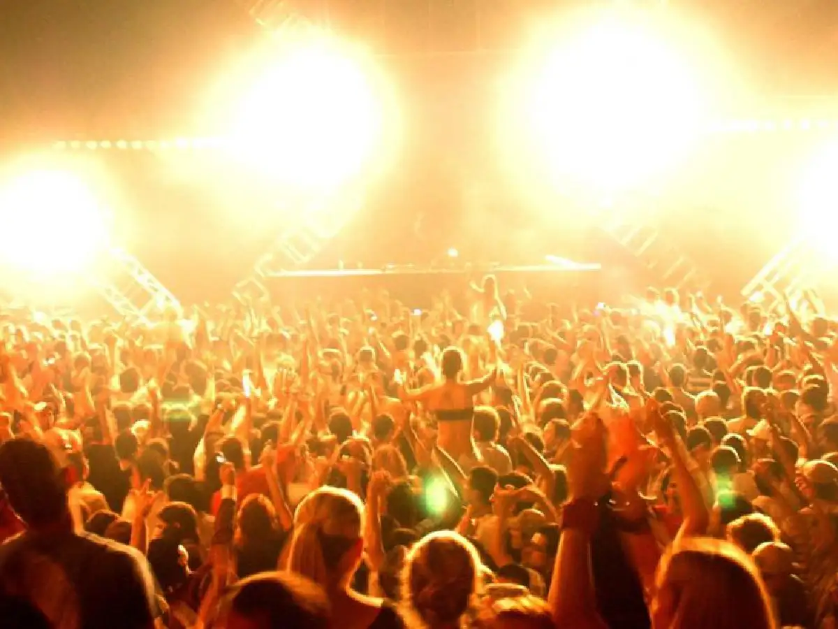 Murió una joven en una fiesta electrónica en Córdoba