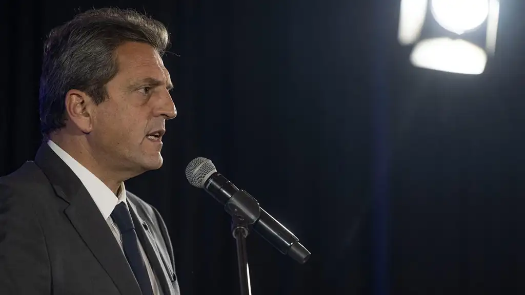 Massa dijo que apareció "mágicamente" el combustible y aumentó el abastecimiento