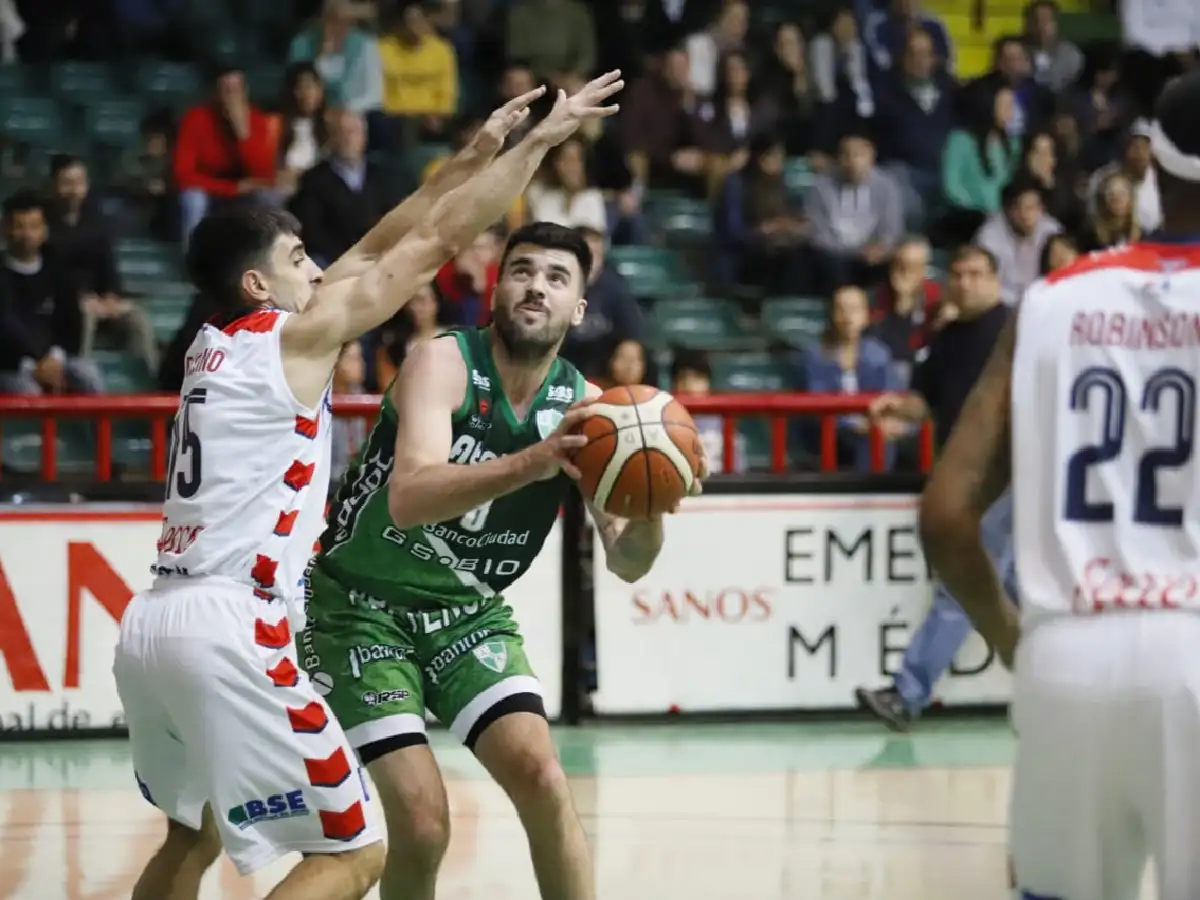 Arduh borró a Barovero de Atenas