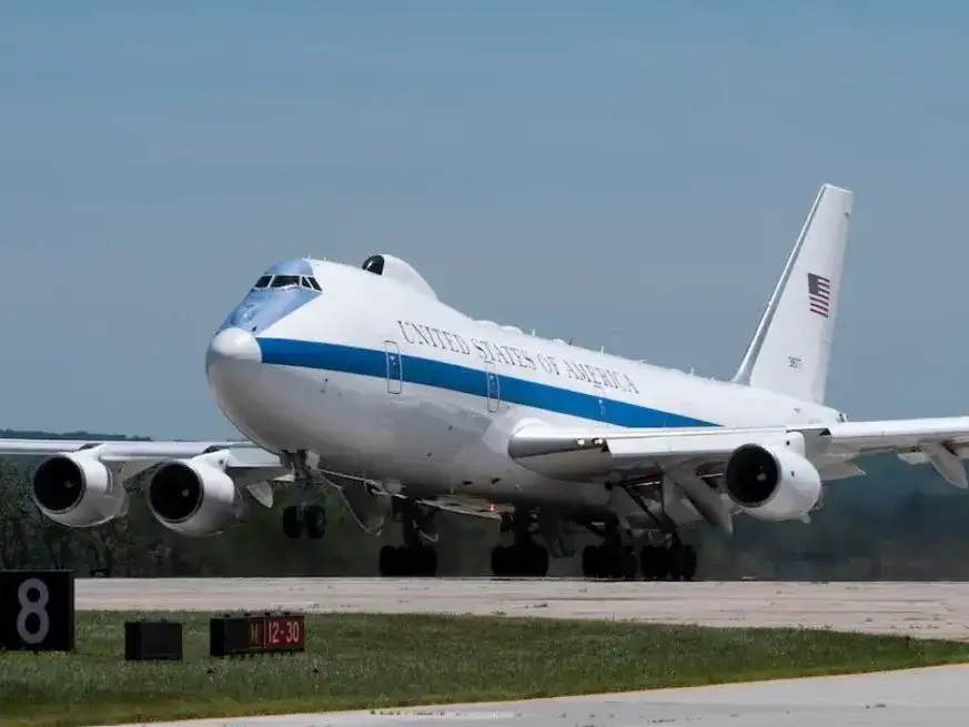 Un E-4B del Centro Nacional de Operaciones Aerotransportadas de la Fuerza Aérea de EE.UU. Foto: Fuerza Aérea de EE.UU / Jacob Skovo