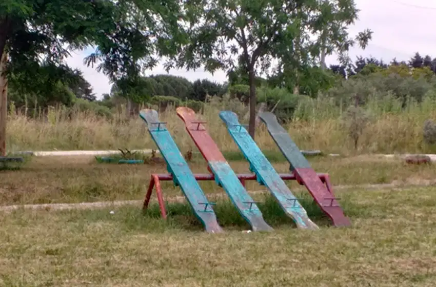 Plaza abandonada en El Boquerón: le reclaman arreglos al municipio