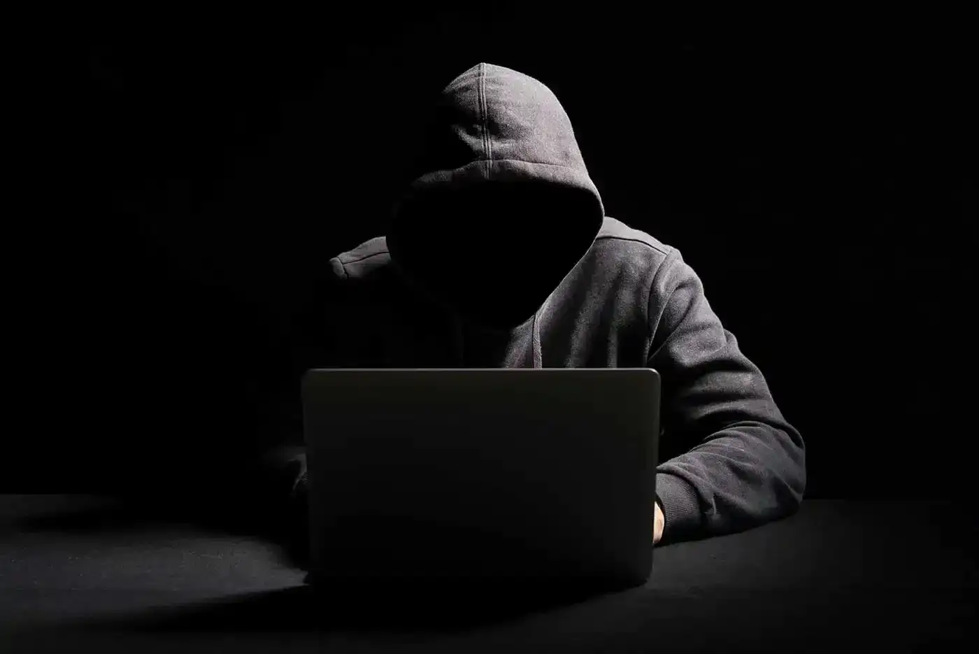 Alertan que pedófilos utilizan inteligencia artificial para crear contenido de abuso infantil