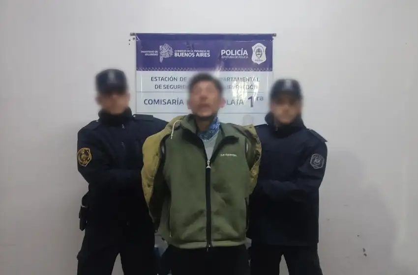 Hombre con numerosos antecedentes quiso apuñalar a una policía